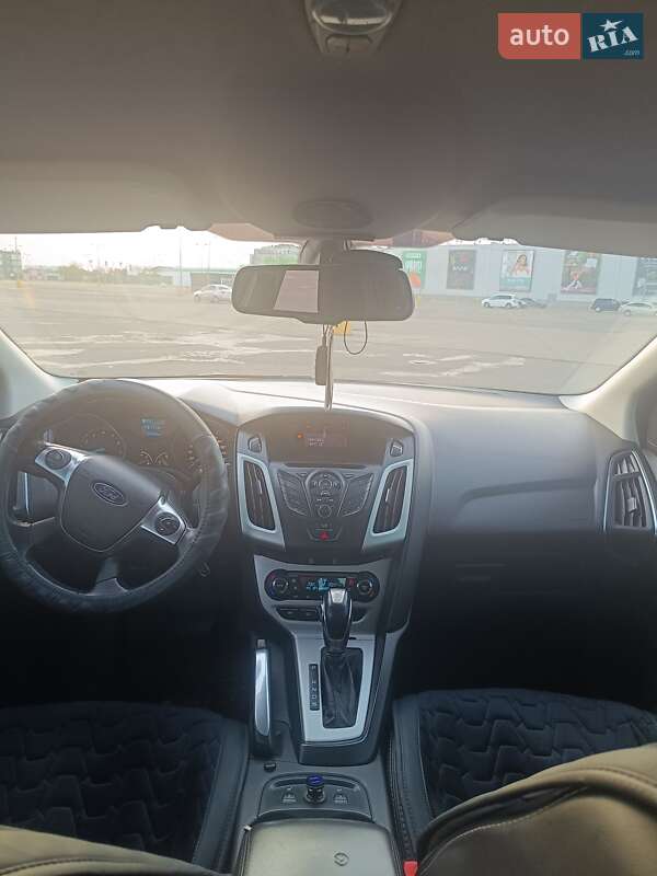 Ford Focus (2011)