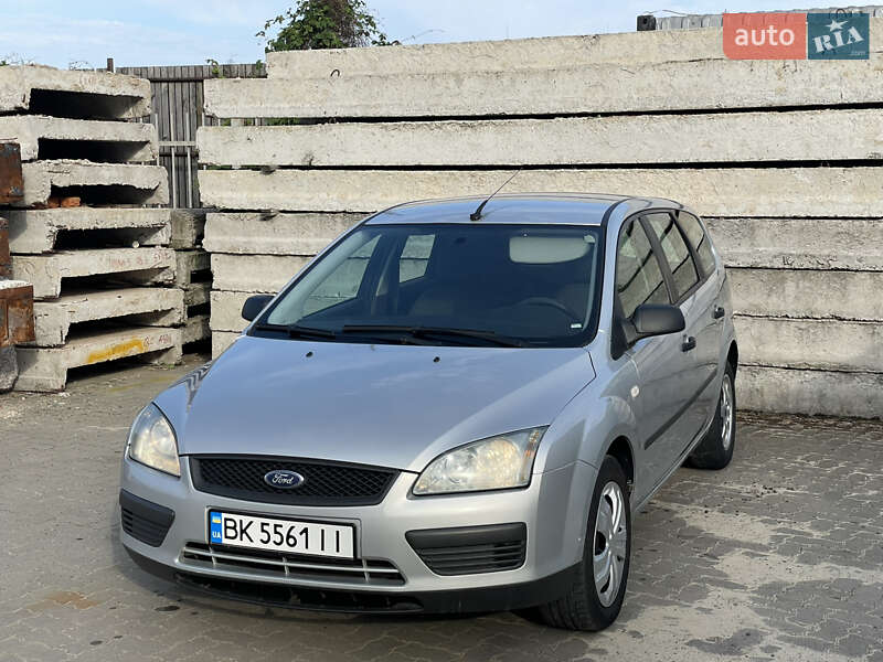 Ford Focus (2005)