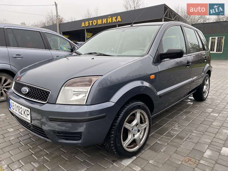 Ford Fusion (2002)