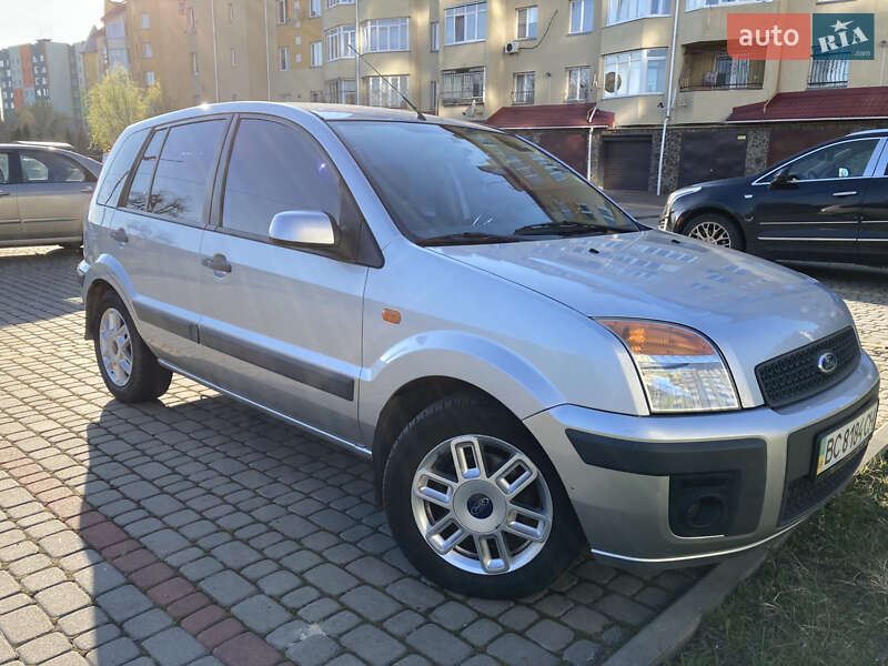 Ford Fusion (2008)