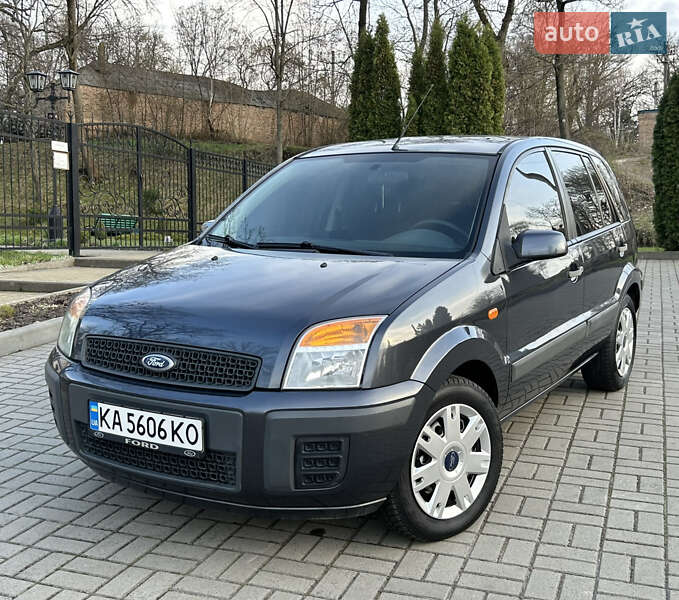 Ford Fusion (2008)