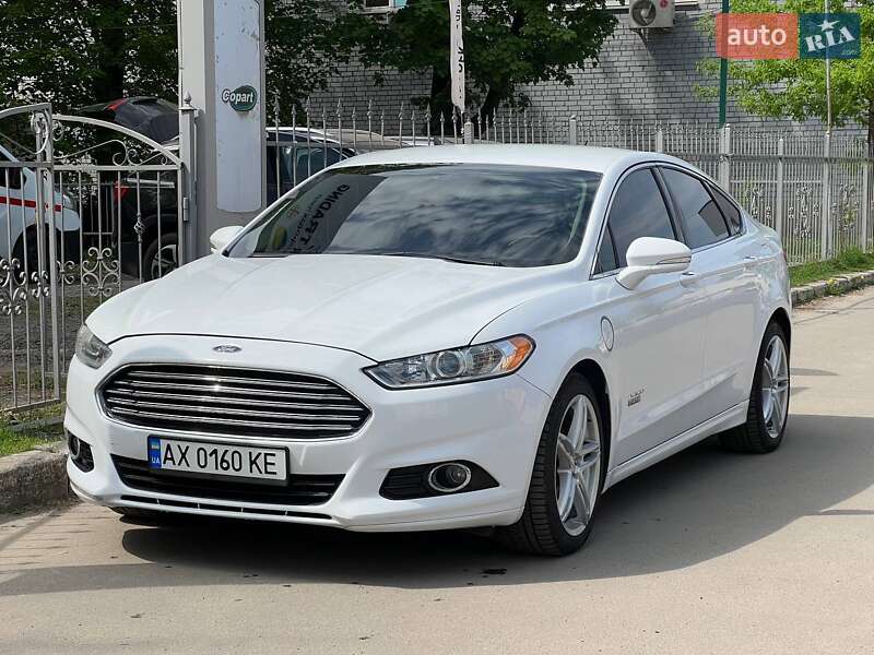 Ford Fusion (2014)