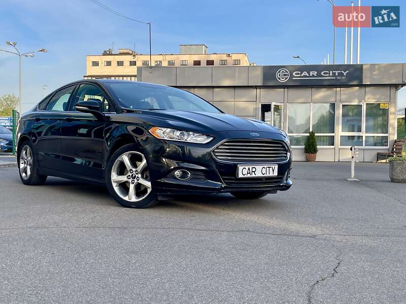 Ford Fusion (2015)