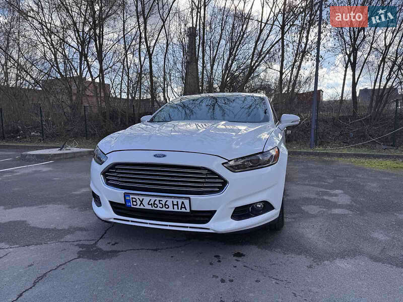 Ford Fusion (2016)
