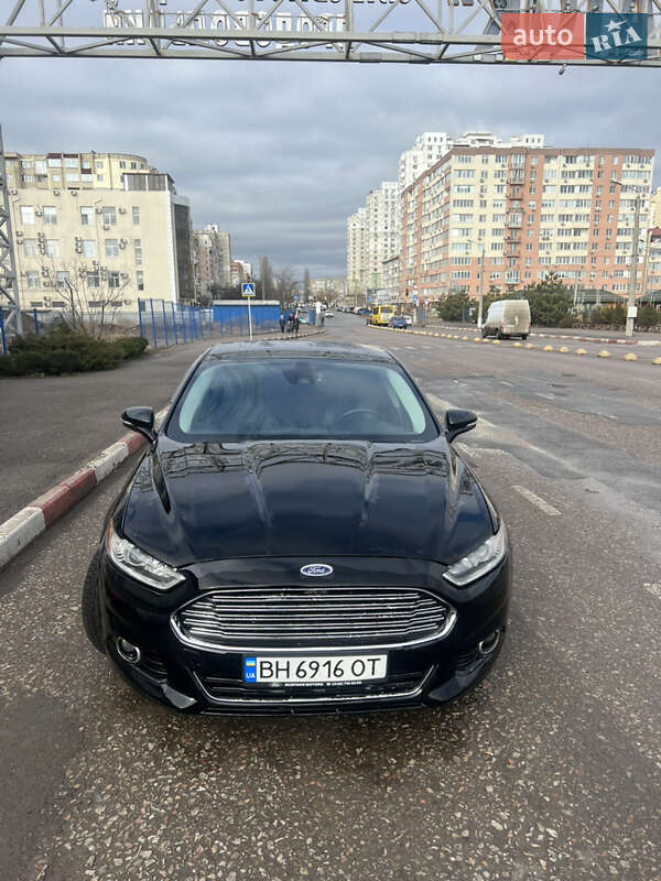 Ford Fusion (2015)