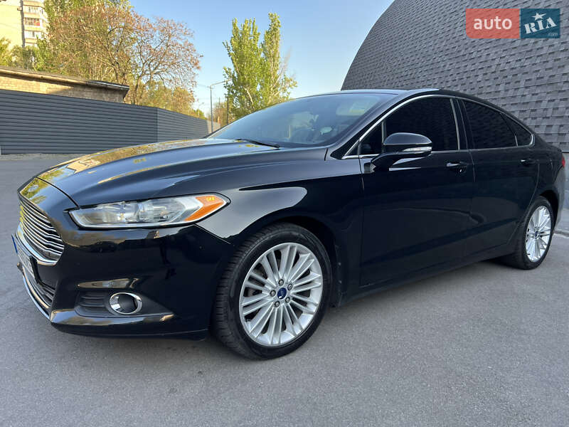 Ford Fusion (2014)