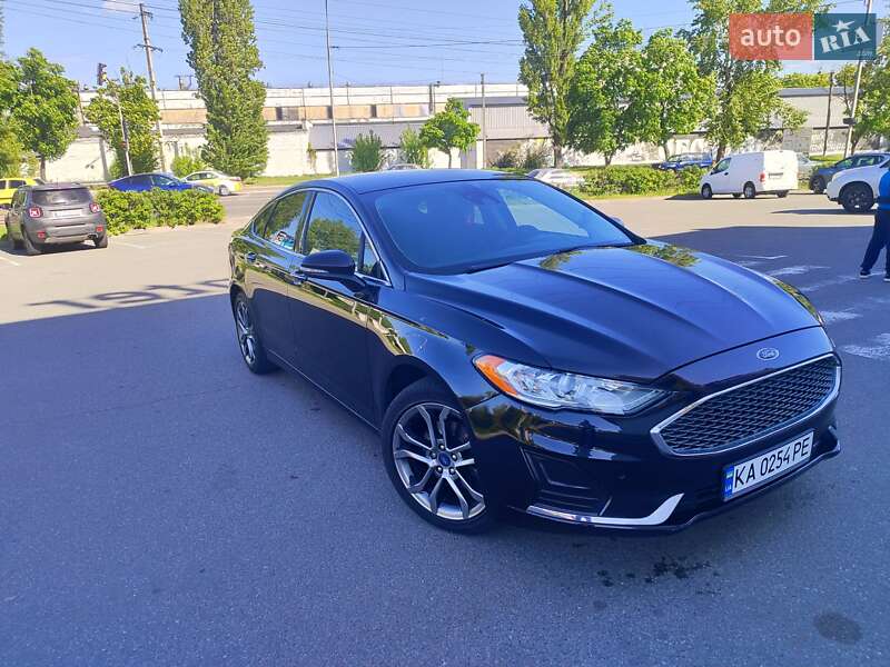 Ford Fusion (2019)
