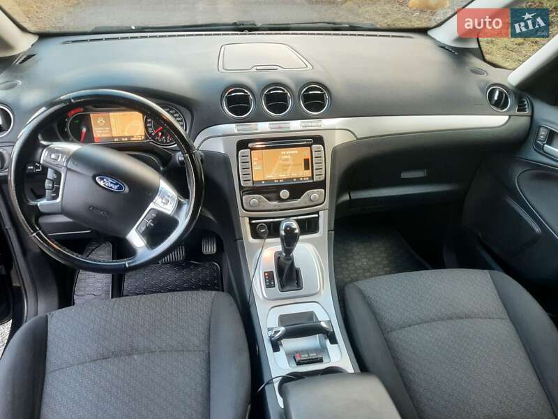 Ford Galaxy (2010)