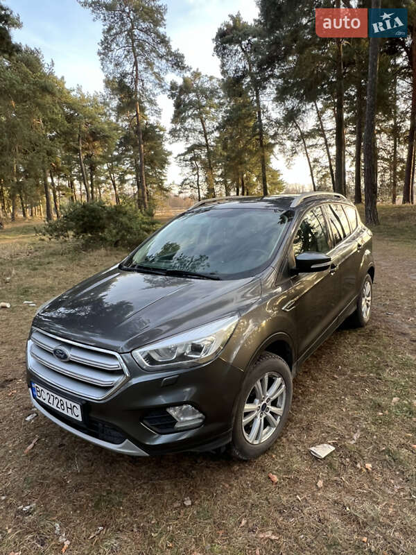 Ford Kuga (2017)