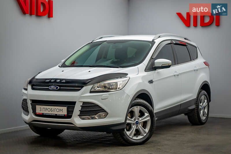 Ford Kuga (2015)