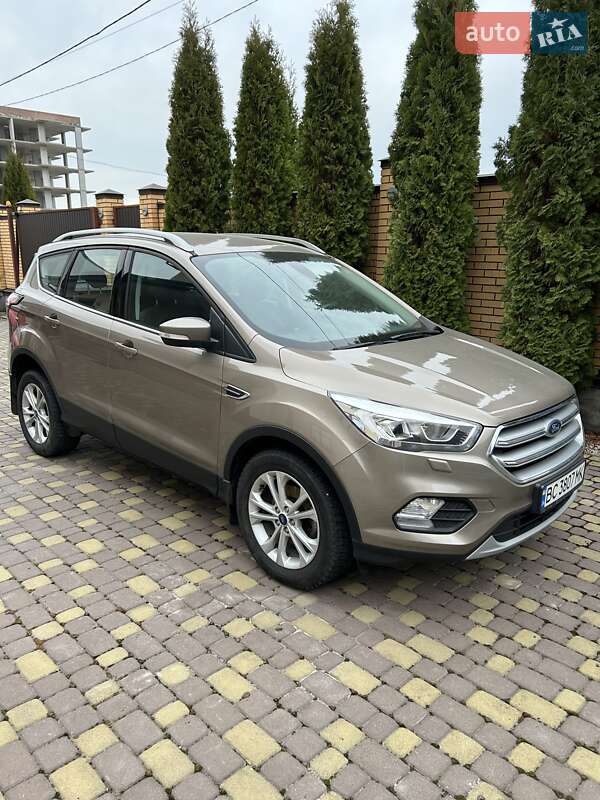 Ford Kuga (2019)