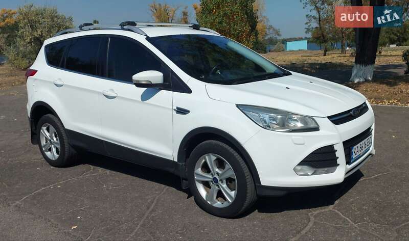 Ford Kuga (2015)