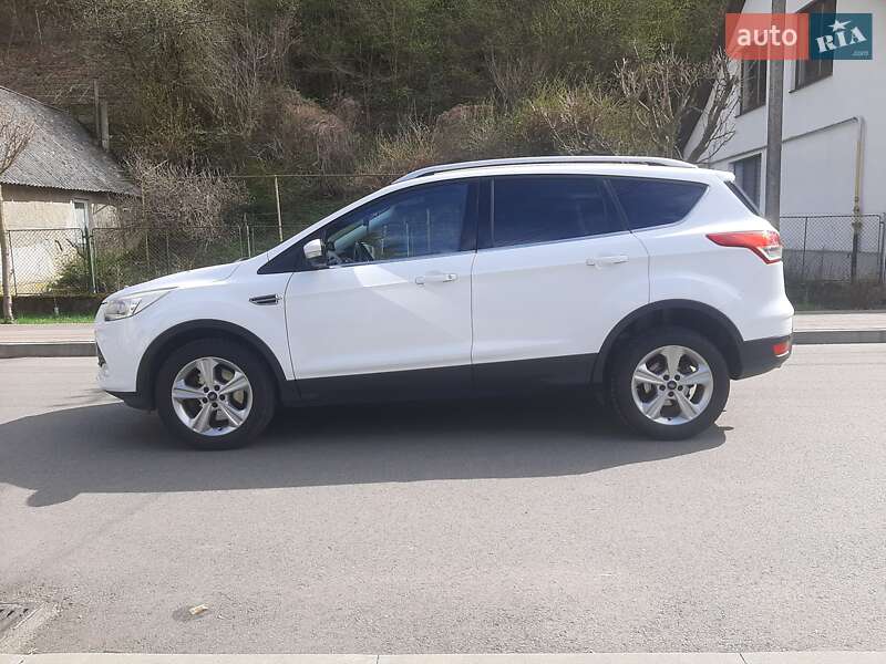 Ford Kuga (2013)