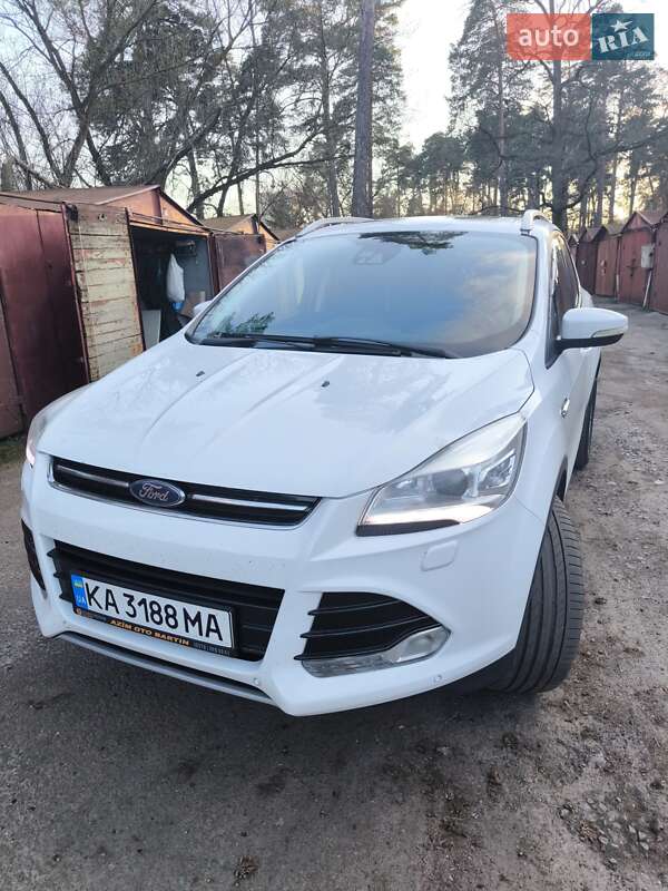 Ford Kuga (2013)