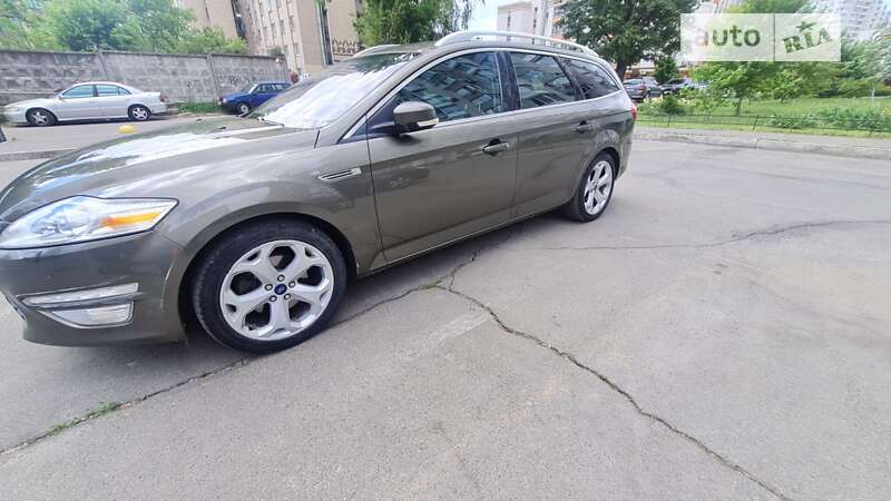 Ford Mondeo (2011)