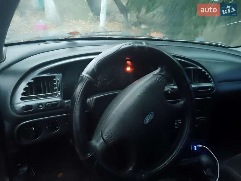 Ford Mondeo (1993)