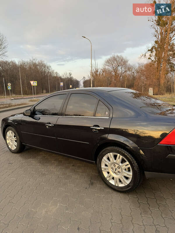 Ford Mondeo (2004)