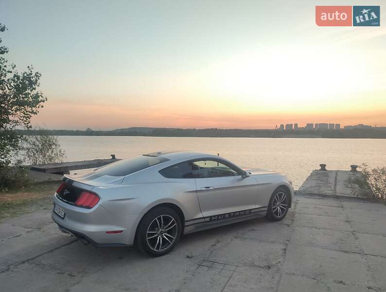 Ford Mustang (2015)
