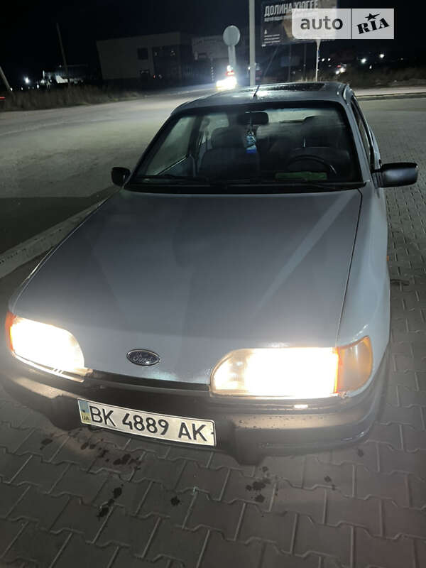 Ford Sierra (1989)