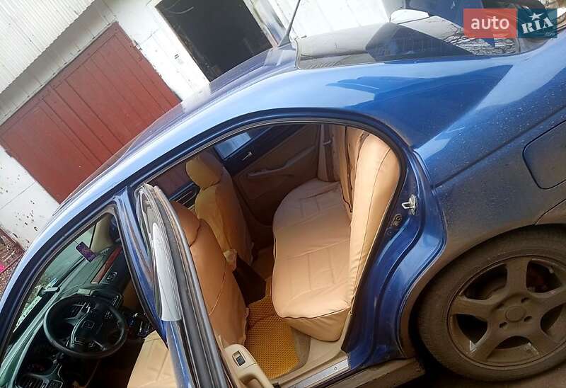 Honda Accord (2000)