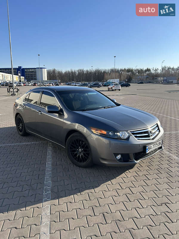 Honda Accord (2010)