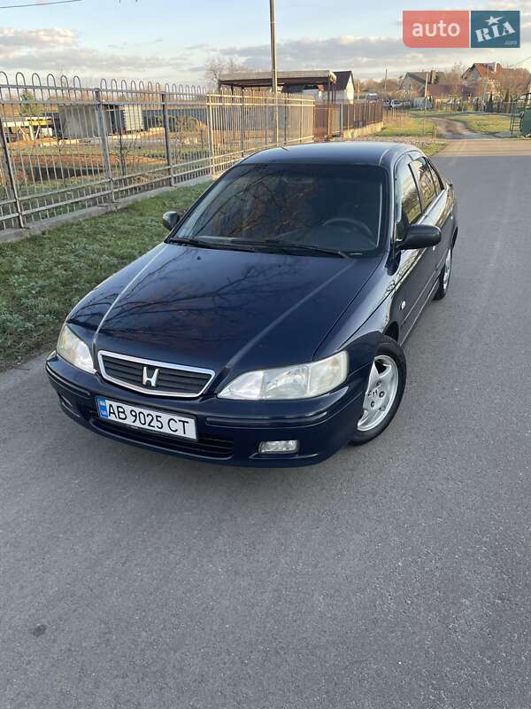 Honda Accord (2000)