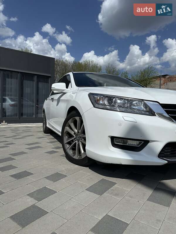Honda Accord (2013)