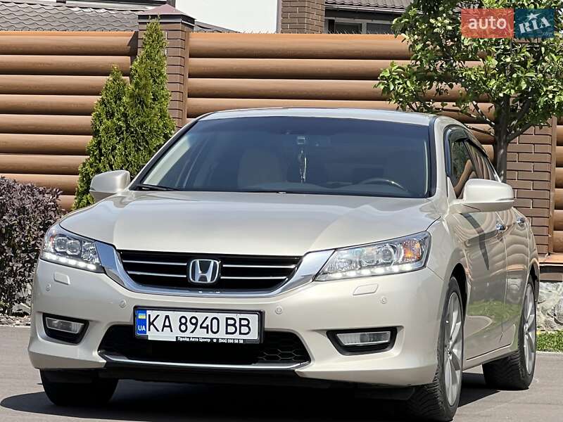 Honda Accord (2013)