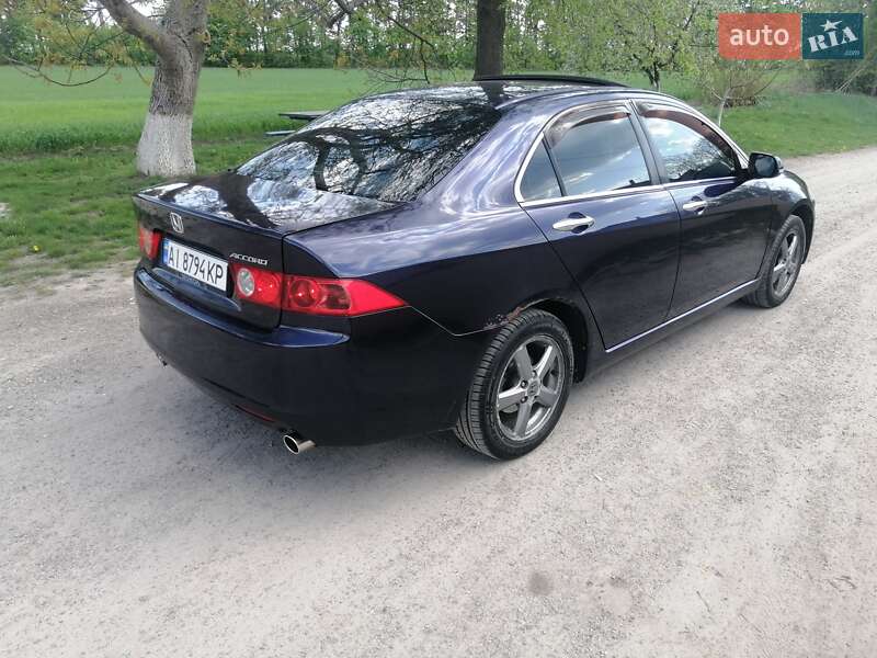 Honda Accord (2005)