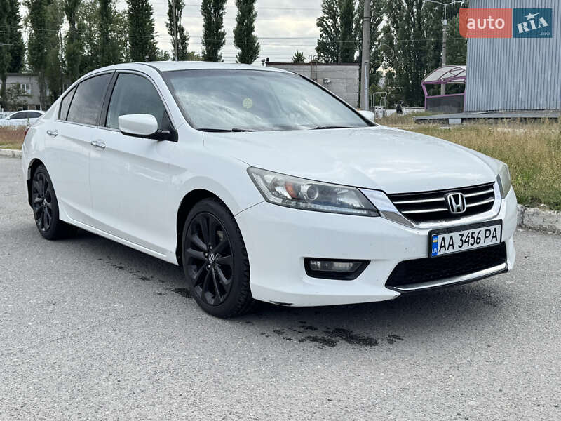 Honda Accord (2014)