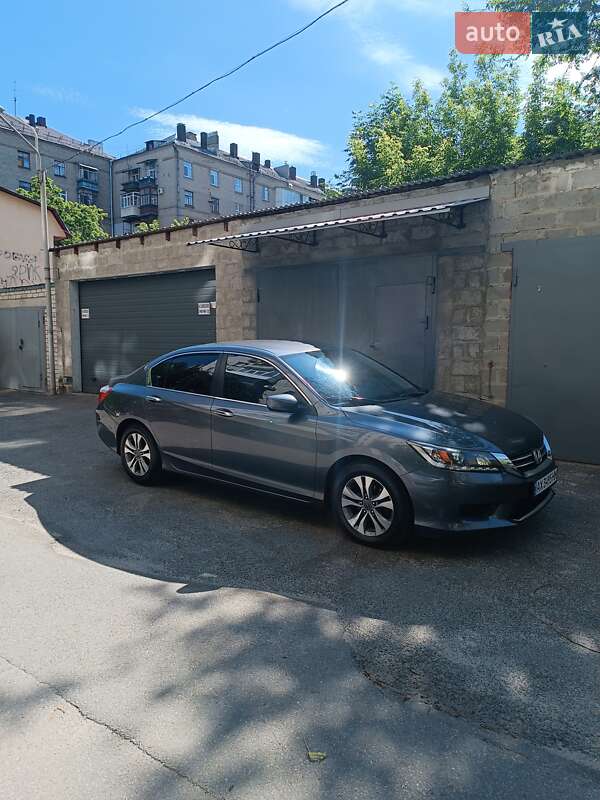 Honda Accord (2013)