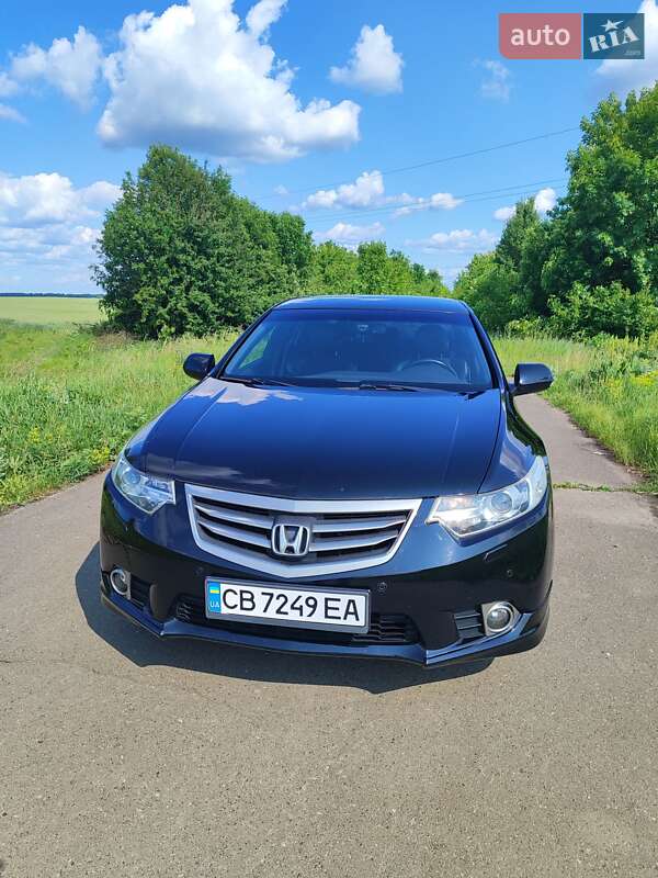 Honda Accord (2011)