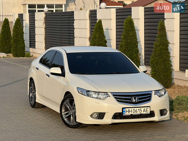 Honda Accord (2011)