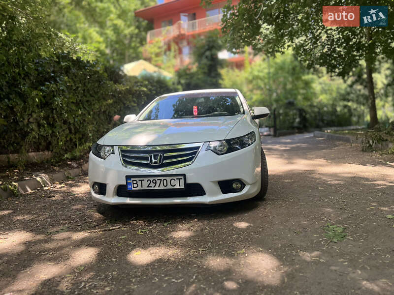 Honda Accord (2012)