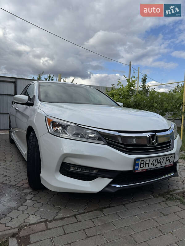 Honda Accord (2017)