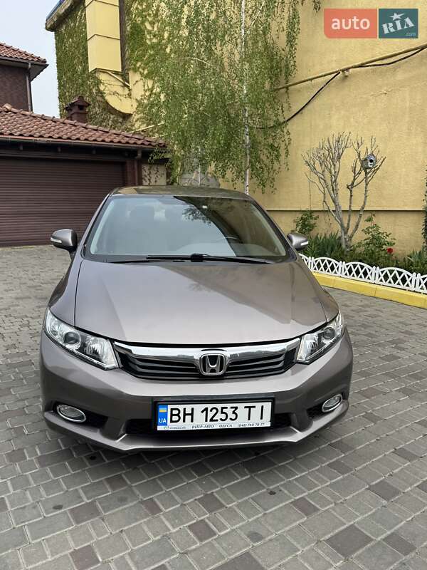Honda Civic (2012)