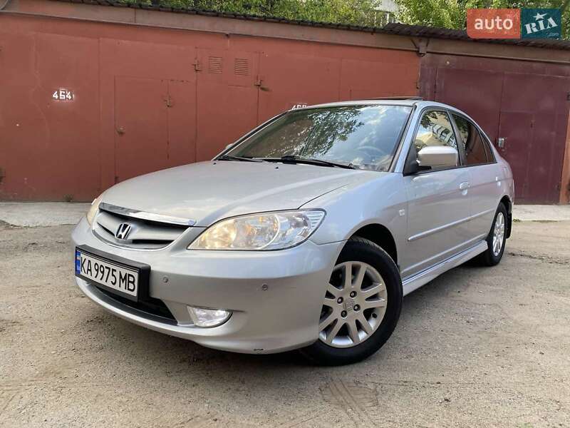 Honda Civic (2004)