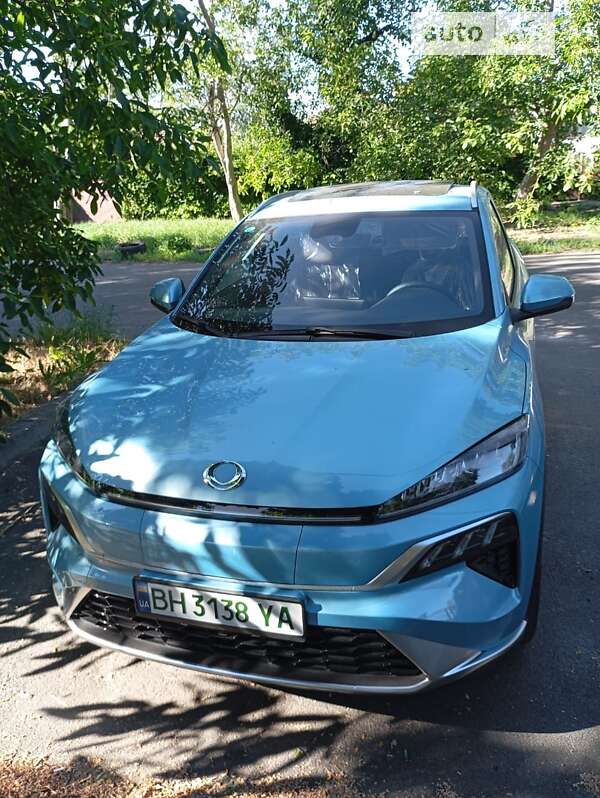 Honda M-nv (2023)