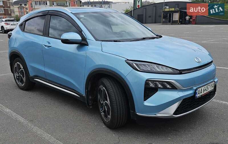 Honda M-nv (2023)
