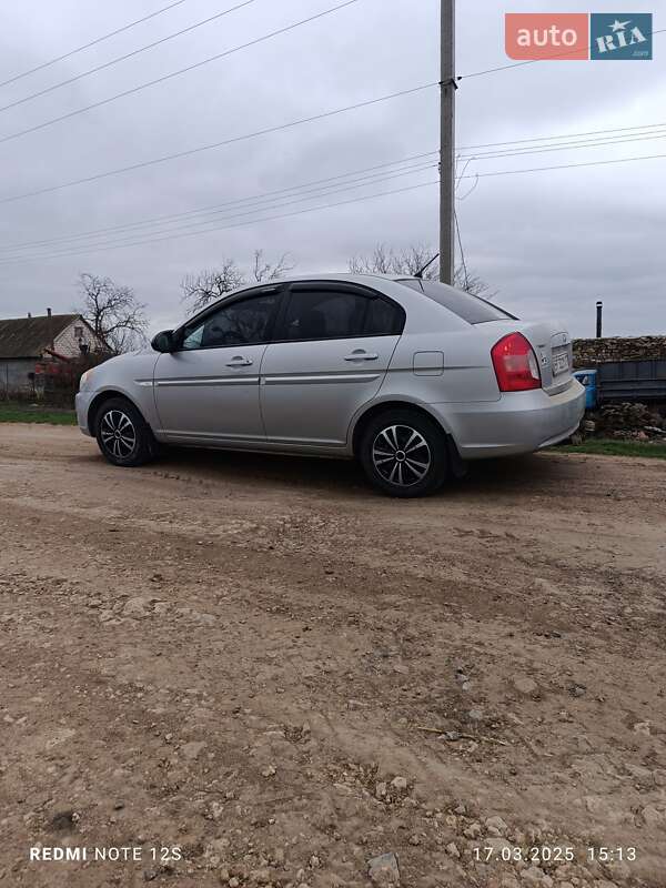 Hyundai Accent (2006)