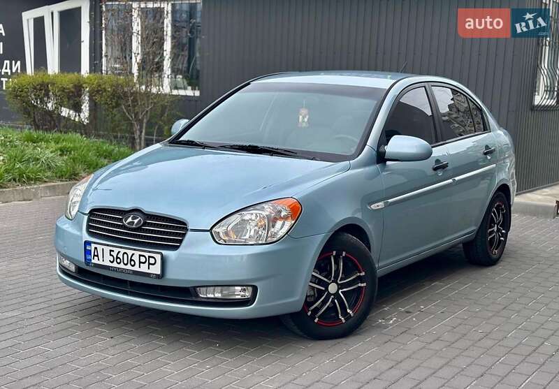 Hyundai Accent (2008)