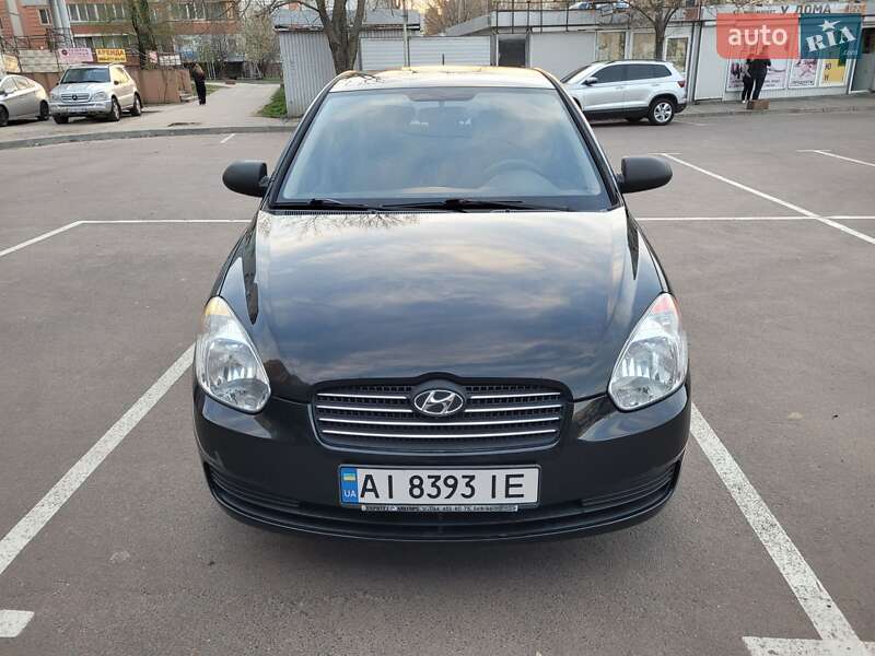 Hyundai Accent (2009)