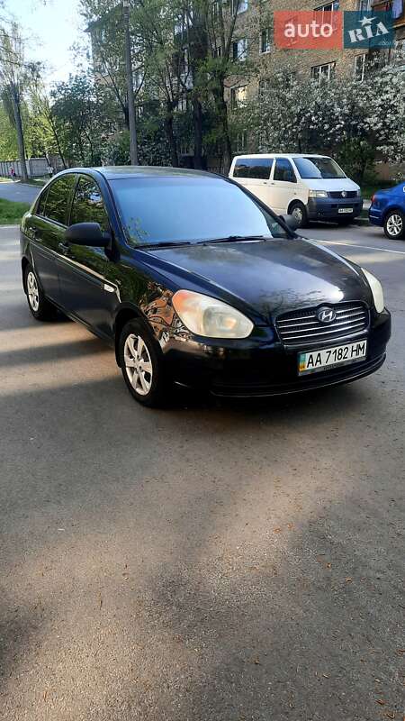 Hyundai Accent (2008)