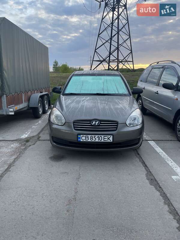 Hyundai Accent (2009)