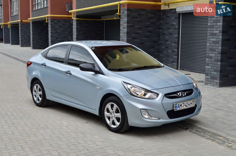 Hyundai Accent (2014)