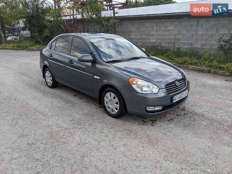Hyundai Accent (2008)