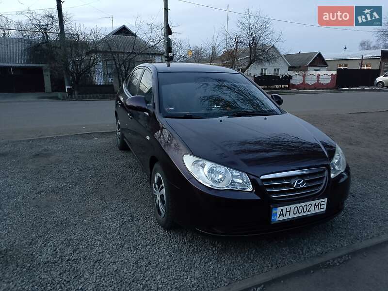 Hyundai Elantra (2008)