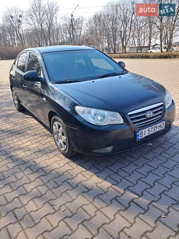 Hyundai Elantra (2008)