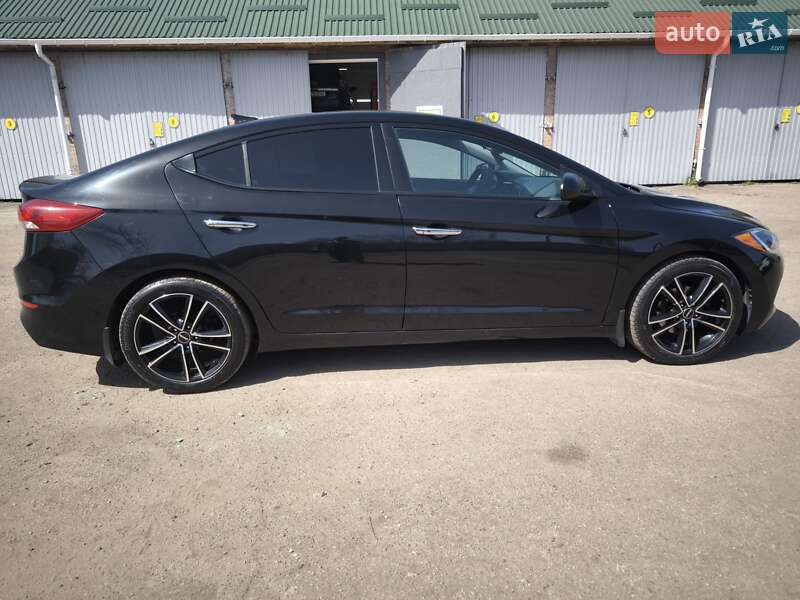 Hyundai Elantra (2016)