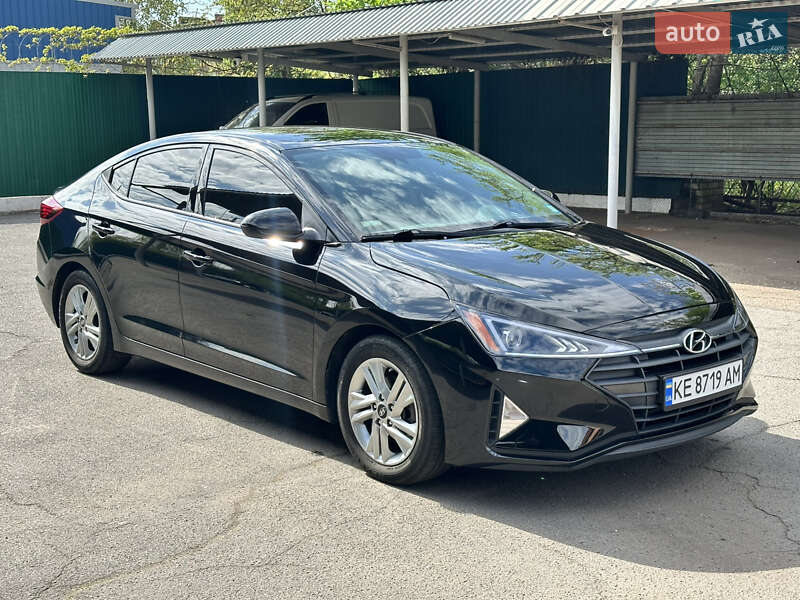 Hyundai Elantra (2020)